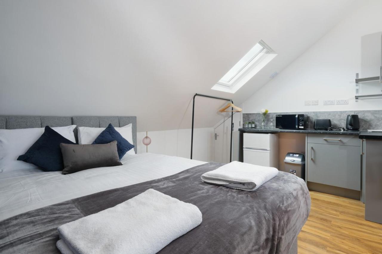 Fernbank Studios Sudbury Hill Harrow Self-Contained Studios With En-Suite Wembley Екстер'єр фото