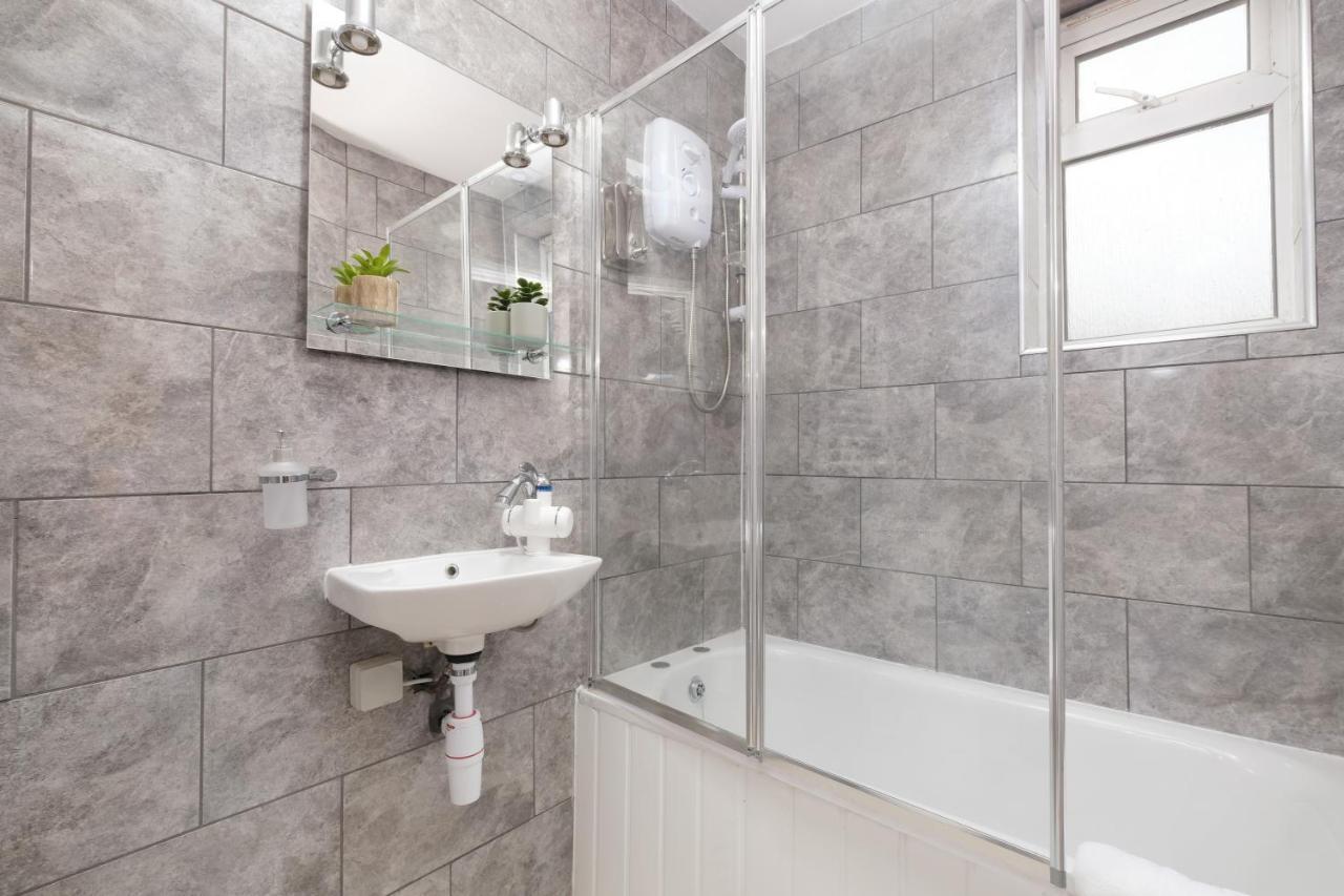 Fernbank Studios Sudbury Hill Harrow Self-Contained Studios With En-Suite Wembley Екстер'єр фото